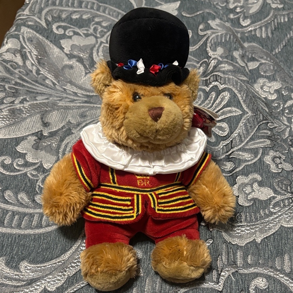 Vintage Keel Toys Beefeater Bear Plush - British Royal Guard (22cm)